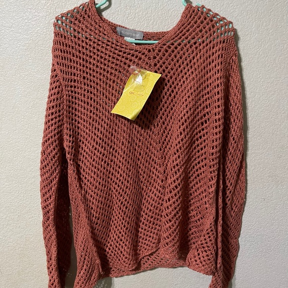 Sweater - Picture 3 of 4